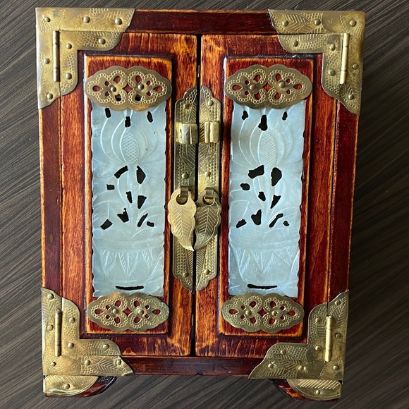 Other - Vintage Chinese Jewelry Box!